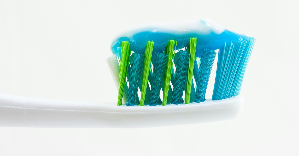 Why You Ought to Keep away from Fluoride in Toothpaste, Outlined